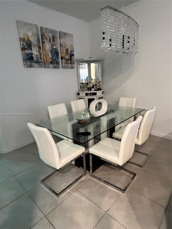 Foto del edificio - 1141 NW 208th Terrace