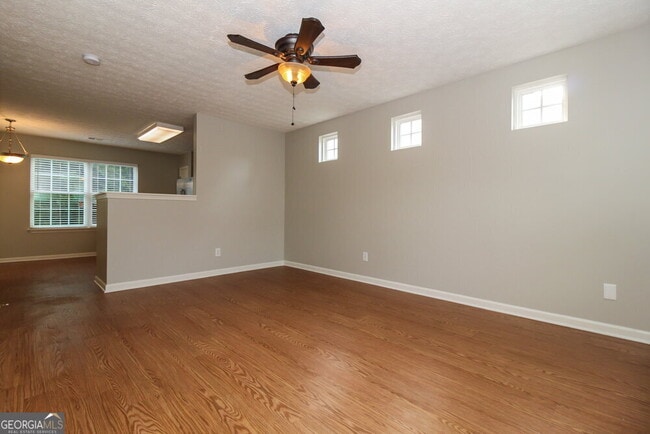 Building Photo - 103 Oak Grove Pl