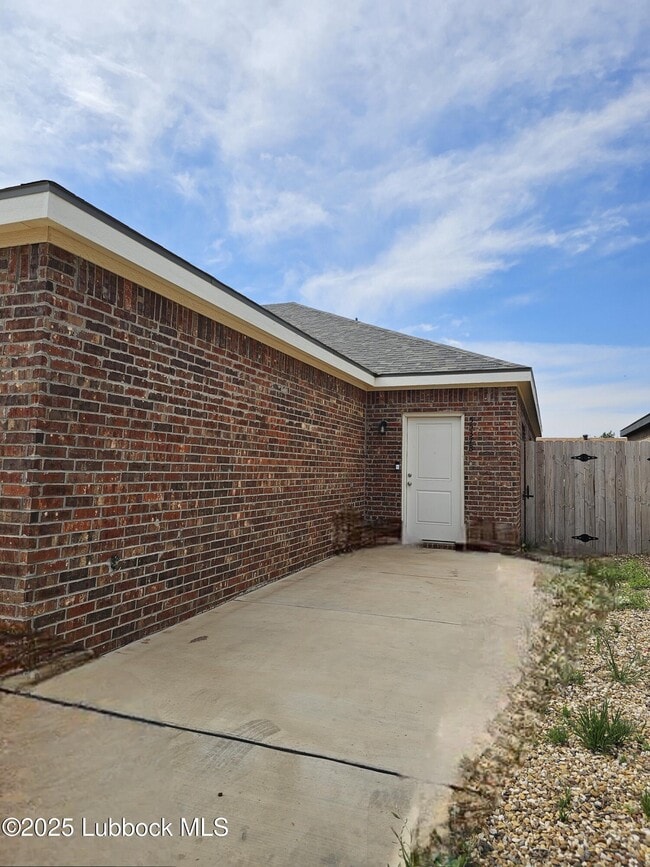 Building Photo - 5537 Itasca St
