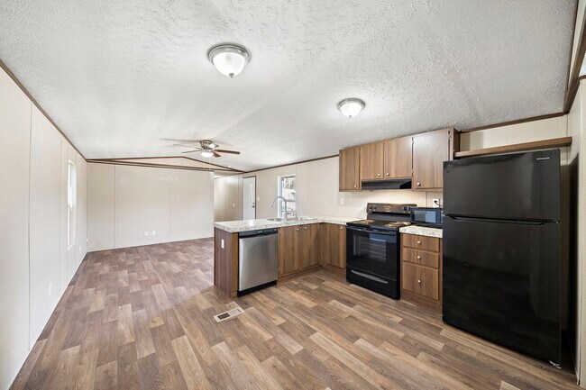 Foto del edificio - 9228 Sharyn Dr