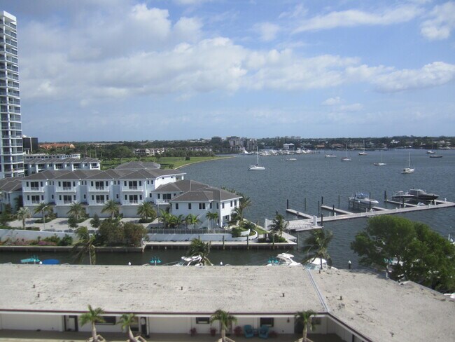 Foto del edificio - 1208 Marine Way