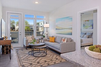 Building Photo - The Horizon at Springdale Park