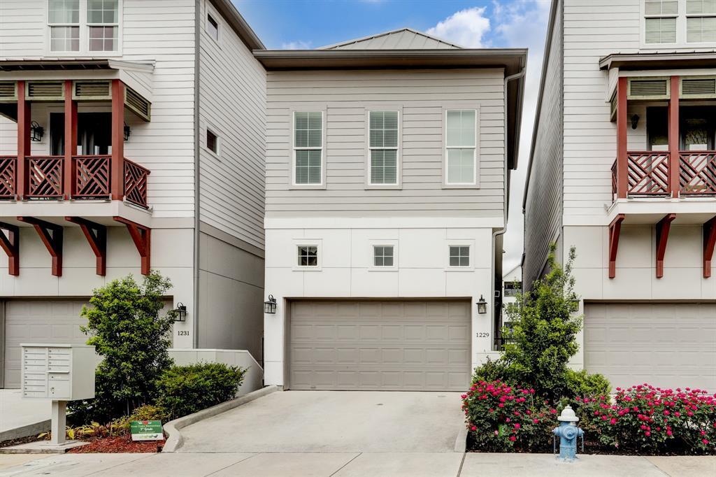 Foto principal - 1229 W 15th 1/2 St