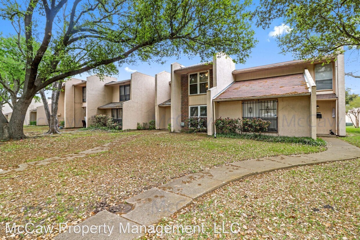 Primary Photo - 3 br, 2 bath House - 440 Arborview Dr.