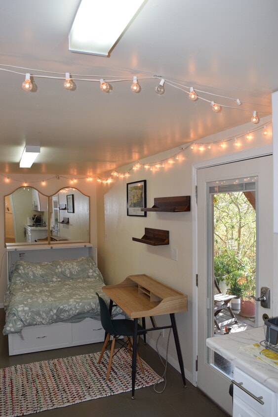 Foto principal - 2474 Endicott St