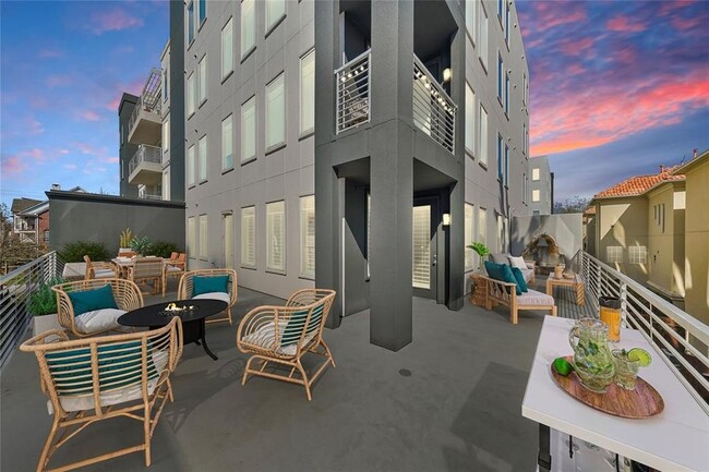 Building Photo - 505 Jackson Hill St
