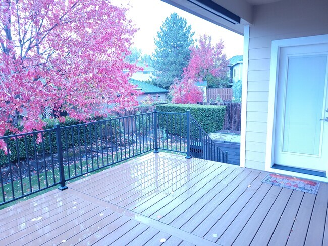 Foto del edificio - 396 Patricia Ln