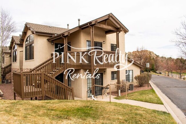 Building Photo - Beautiful Townhome Near Ute Valley Park
