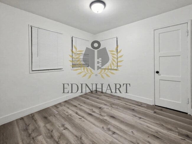 Foto del edificio - 1838 Monterey St