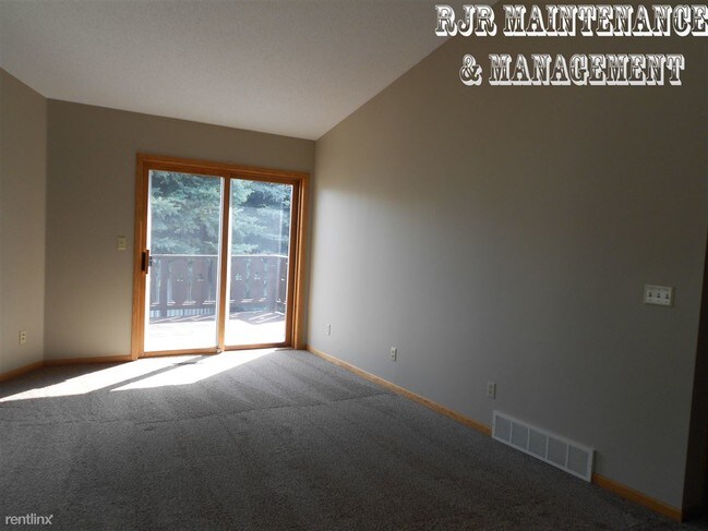 Building Photo - 2 br, 2 bath Duplex - 3853 Montreal St