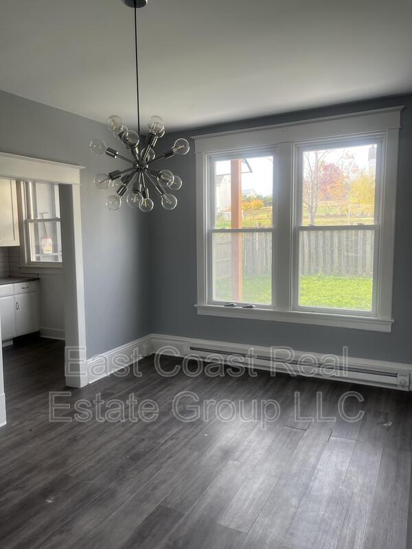 Foto del edificio - 418 Mitchell Ave