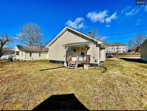 Building Photo - 721 E Morehead St