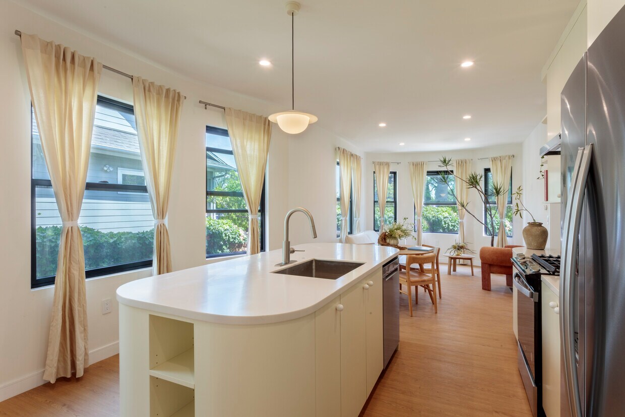 Foto principal - 4541 Melbourne Ave