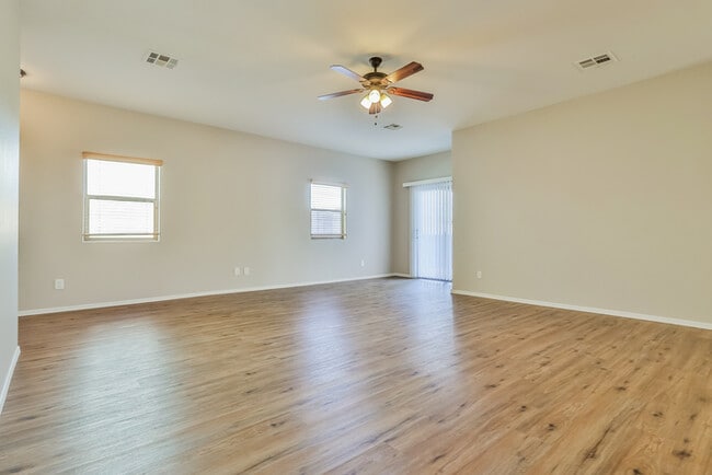 Building Photo - 5990 E Sunrise Cir