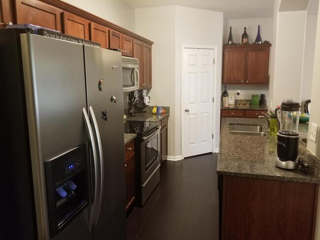 Building Photo - 3065 Momerath Ct