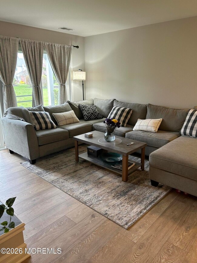 Building Photo - 165 Jefferson Dr