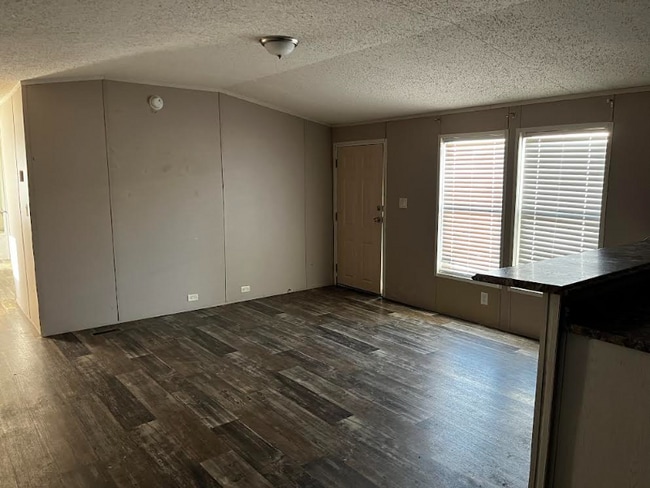 Foto del edificio - 411 Medford St