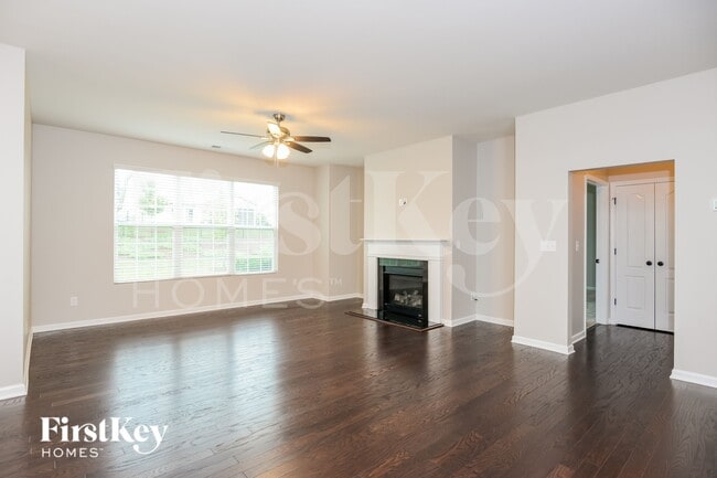 Building Photo - 618 Gardenbrook Trl