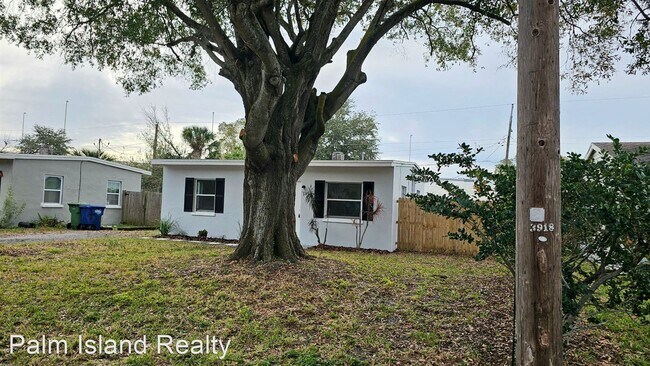 Building Photo - 2 br, 1 bath House - 3916 W La Salle St