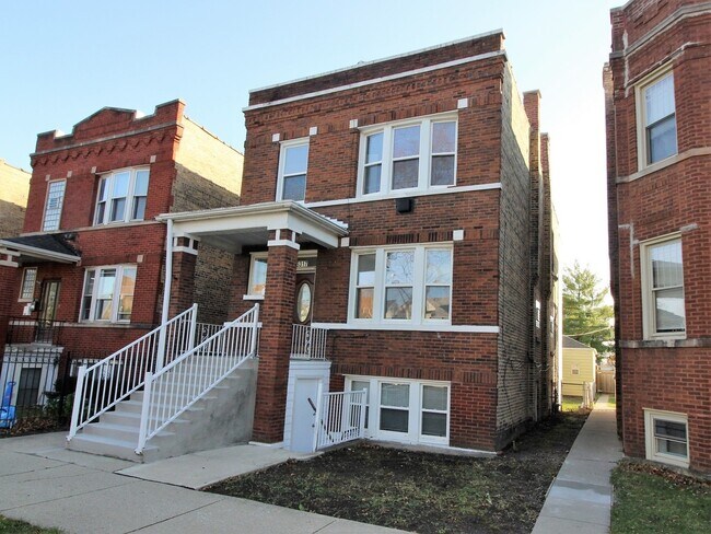 Foto del edificio - 5317 W Newport Ave