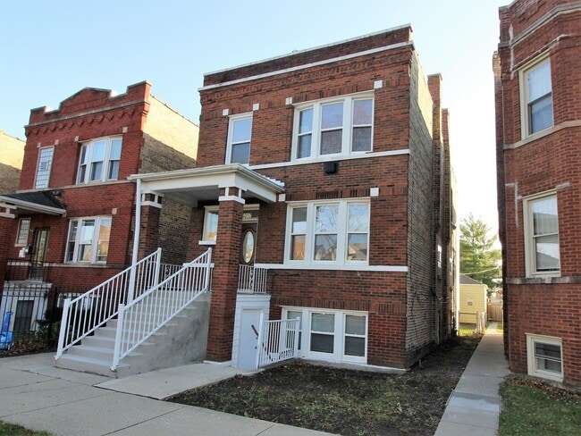 Building Photo - 5317 W Newport Ave
