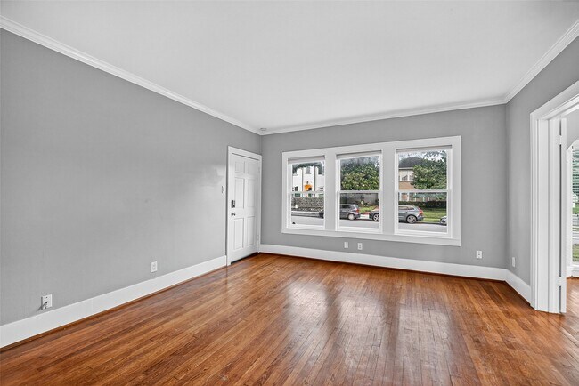 Foto del edificio - 1758 Hawthorne St