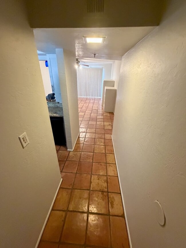 Photo - 2 Bed 2 Bath near Old Town Scottsdale Apartment