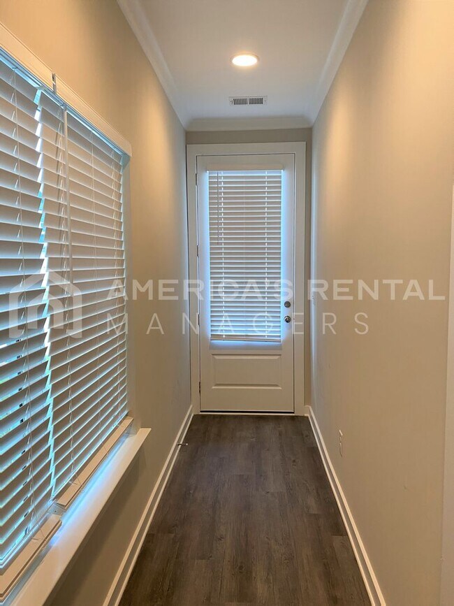 Building Photo - Home for Rent in Calera, AL!! Available to...