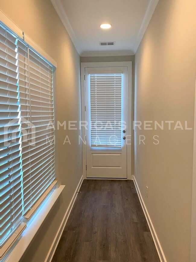 Building Photo - Home for Rent in Calera, AL!! Available to View Now!!!