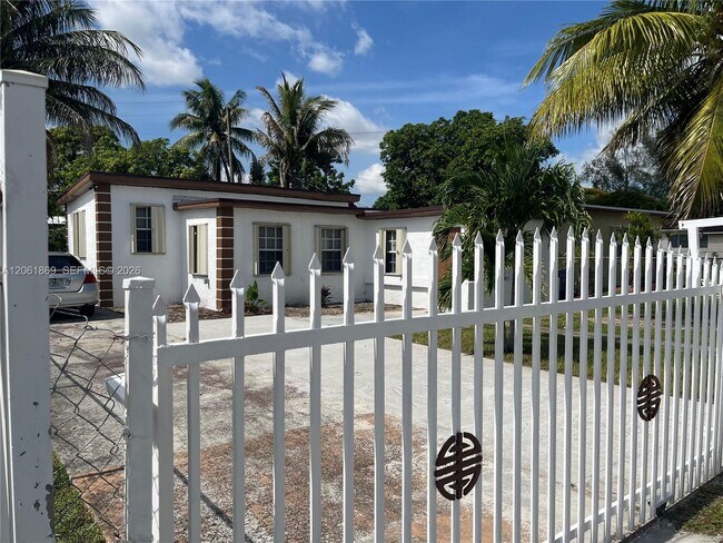 Foto del edificio - 1160 NW 105th St