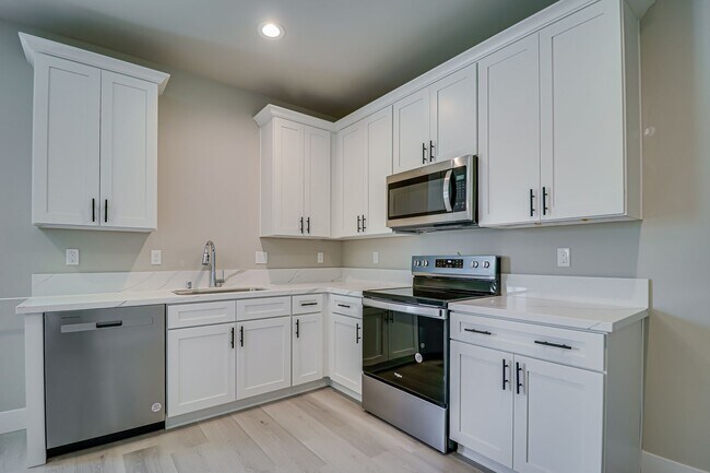 Building Photo - 5212 Hawkwatch Ln
