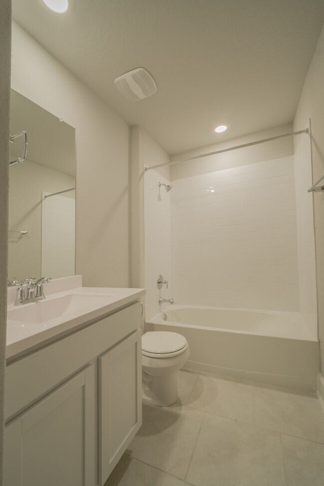 Building Photo - 4-BEDROOM NEW CONSTRUCTION IN RIVERSTONE