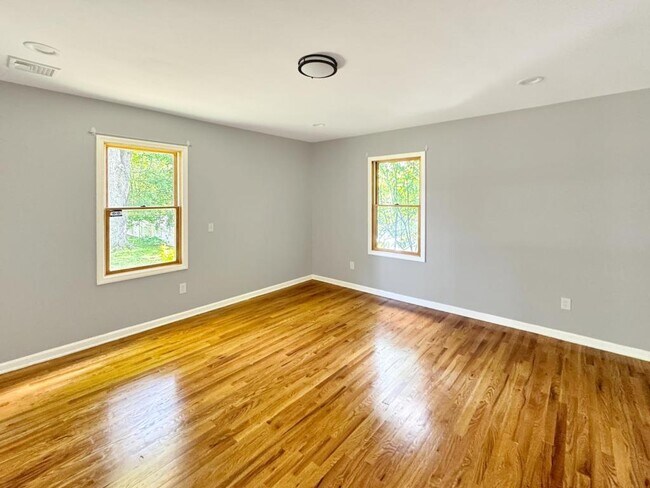Foto del edificio - 499 Paramus Rd