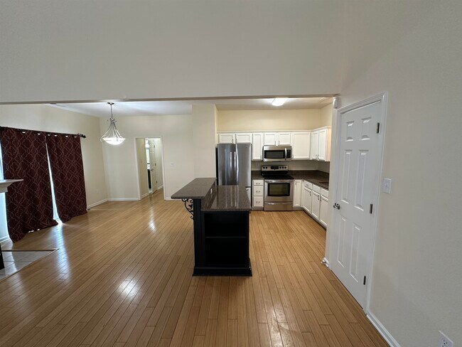 Foto del edificio - 1093 River Isle Dr