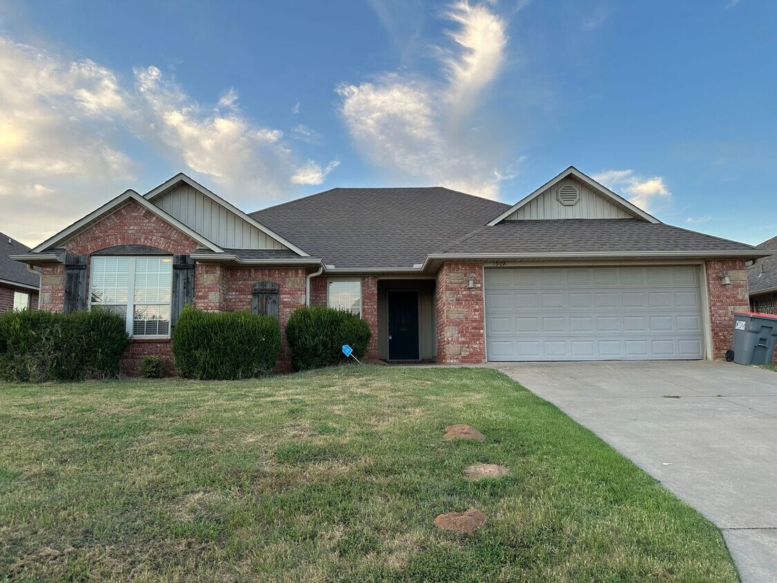 Primary Photo - Spacious Elegance: Your Dream 3 Bed, 2 Bat...