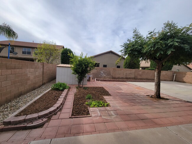 Building Photo - 8347 W Palo Verde Ave