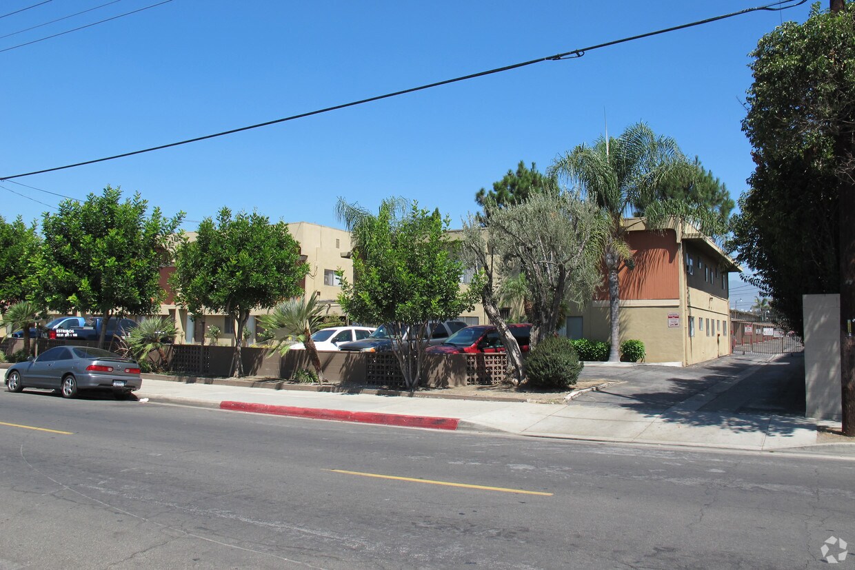 Foto del edificio - Covina West