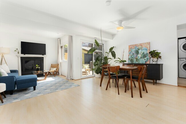 Foto del edificio - 11247 Snowflake Ct