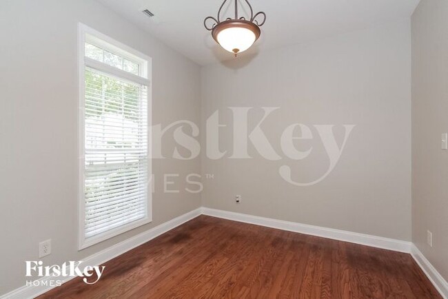 Foto del edificio - 1754 Wilburn Park Ln NW