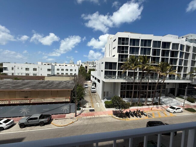 Foto del edificio - 2829 Indian Creek Dr