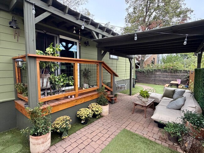 Foto del edificio - 2201 E 20th St