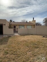 Building Photo - 13 Paseo Village