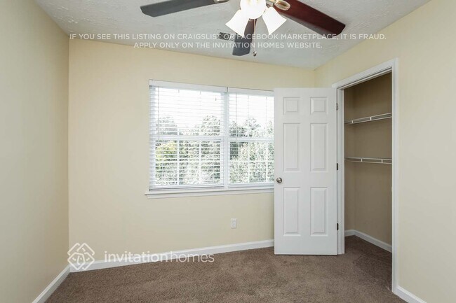 Building Photo - 2035 Amberly Glen Way