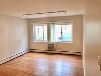 Foto del edificio - 526 W Roscoe St