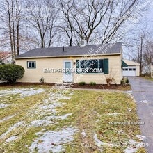 Building Photo - 2812 Riverview Ln