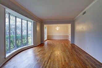 Building Photo - 1103 River Glyn Dr