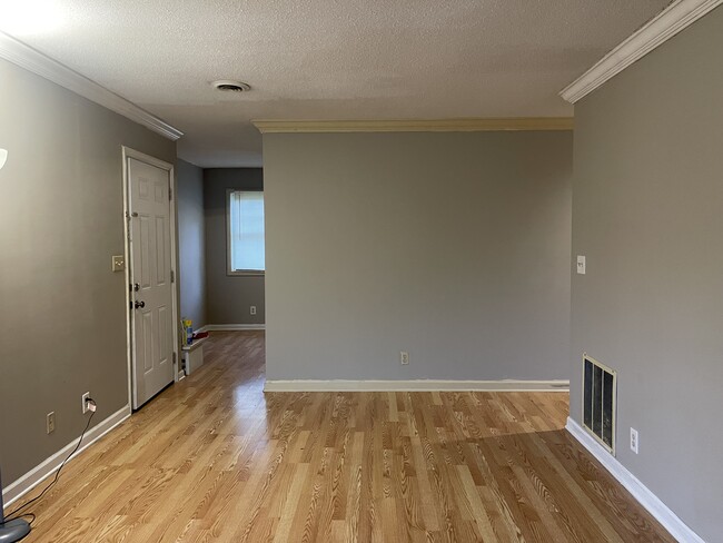 Building Photo - 121 Arcadia Ln