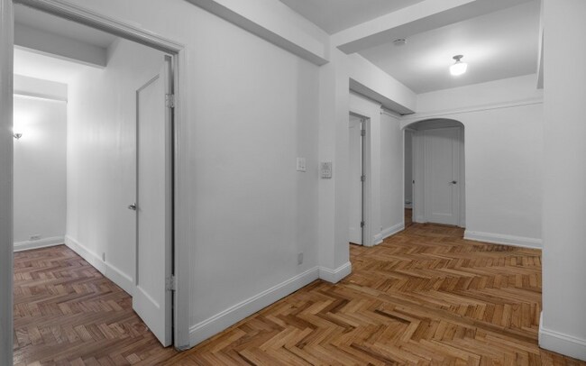 Foto del edificio - 245 E 11th St