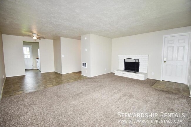 Building Photo - 336 S 51st Pl