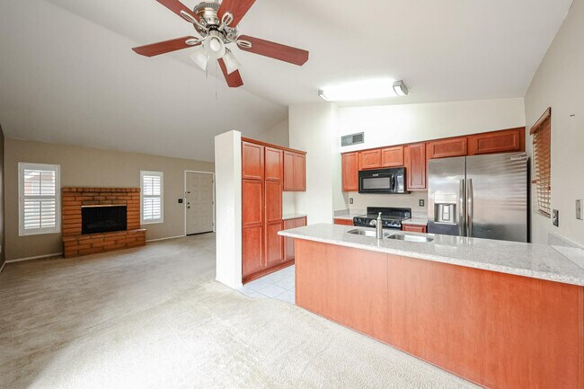 Foto del edificio - 102 W Concorda Dr